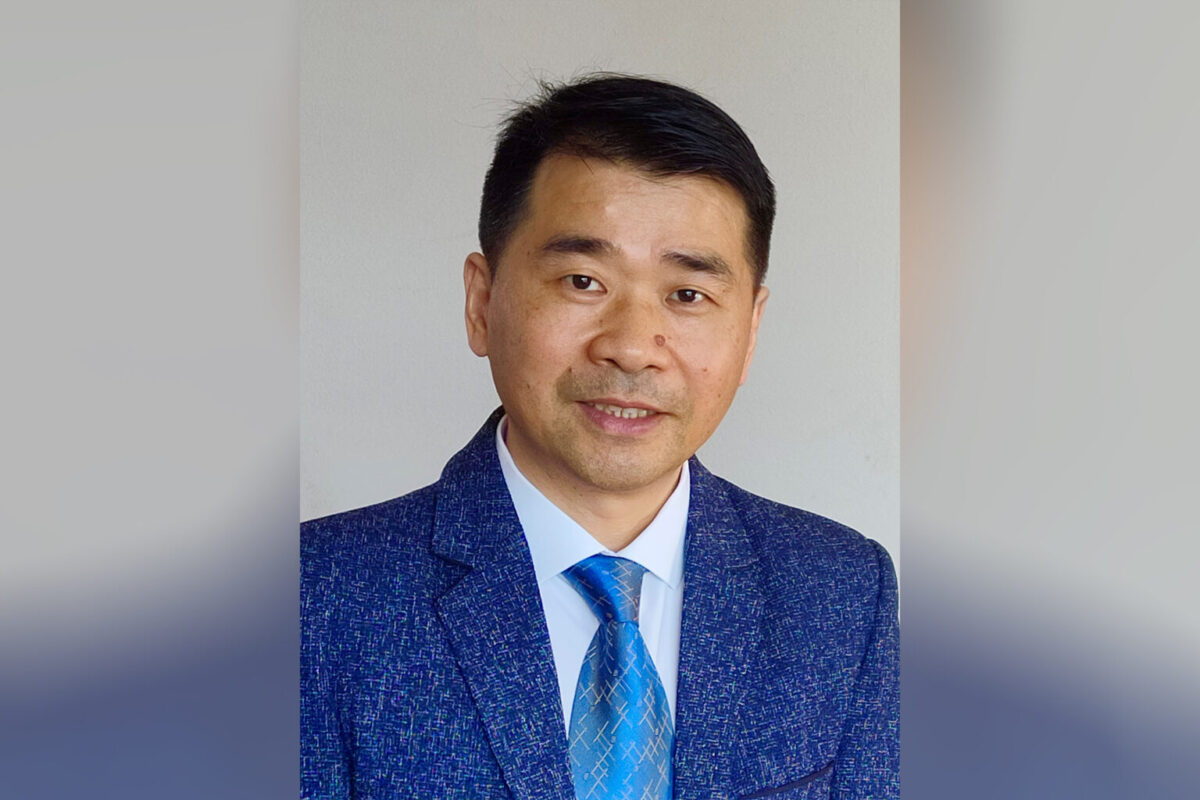 Photo of Liang Dong.